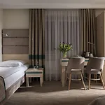 Antares Hotel 3*