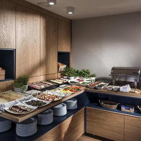 Antares מלון גדינייה